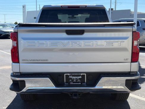 Used 2022 Chevrolet Silverado 1500 LT AWD/4WD image 6