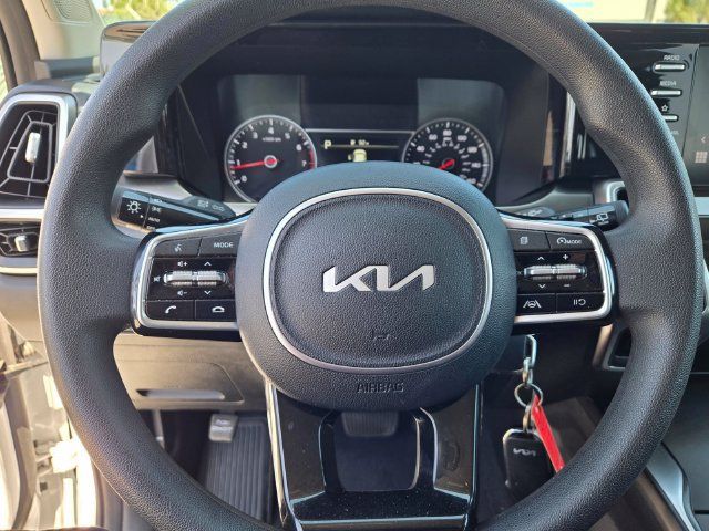 Used 2023 Kia Sorento LX FWD image 20