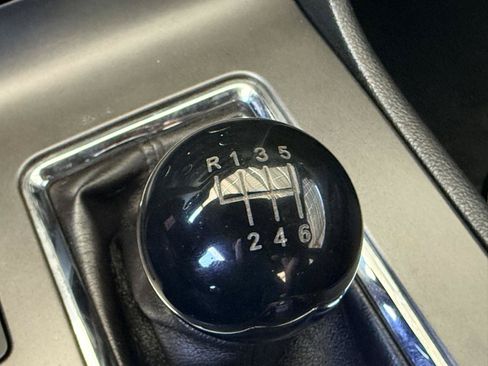 Used 2014 Ford Mustang Coupe RWD image 19