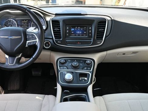 Used 2015 Chrysler 200 Limited w/ Convenience Group FWD image 10