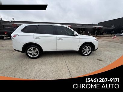 Used 2015 Mitsubishi Outlander SE