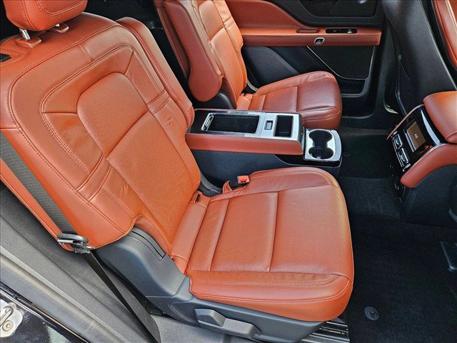 Used 2025 Lincoln Aviator Reserve w/ Jet Appearance Package RWD image 19