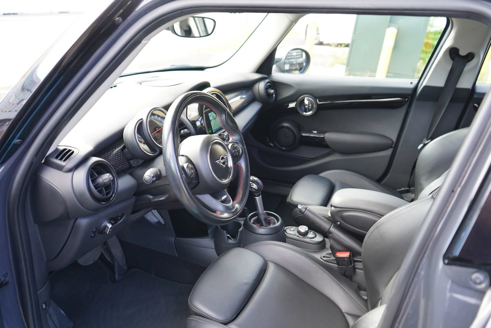 Used 2019 MINI Cooper S FWD image 9
