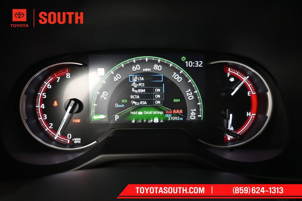 Used 2024 Toyota RAV4 XLE AWD/4WD image 12