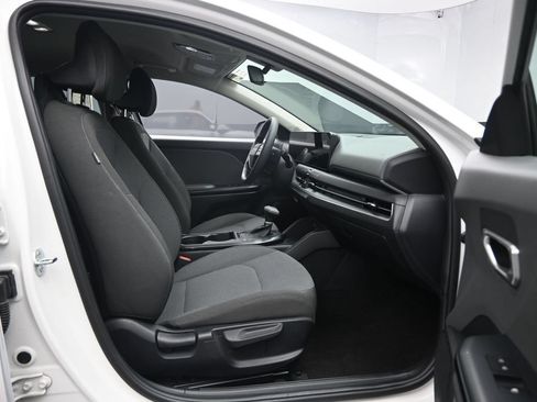 Used 2025 Kia K4 FWD image 27