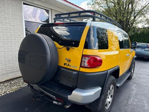 Used 2007 Toyota FJ Cruiser 4WD image 3
