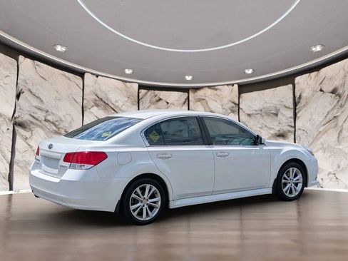 Used 2013 Subaru Legacy 2.5i Premium w/ All-Weather Pkg + Moonroof AWD/4WD image 10