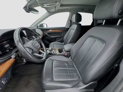 Used 2021 Audi Q5 e Premium Plus w/ Premium Plus Package image 13