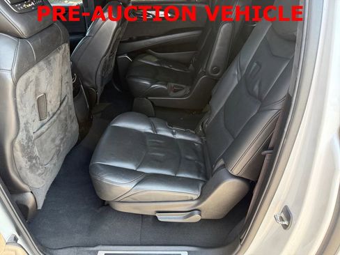 Used 2016 Cadillac Escalade ESV Platinum AWD/4WD image 11