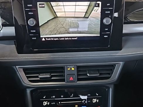 New 2026 Volkswagen Taos SE FWD image 31