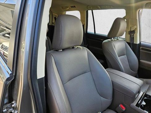 Used 2023 Lexus GX 460 Luxury image 25