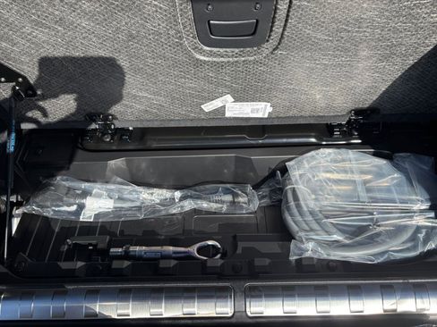 New 2026 BMW X5 xDrive50e image 31