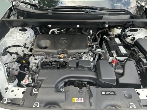 Used 2025 Toyota RAV4 XLE FWD image 17