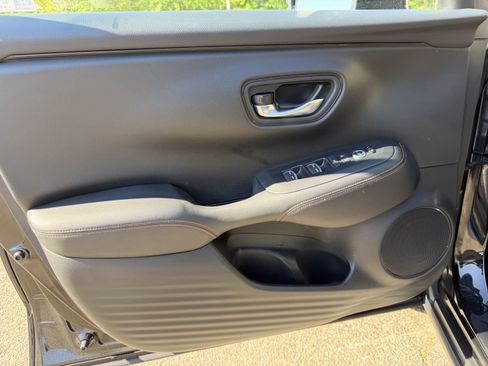 Certified 2024 Honda HR-V Sport image 11