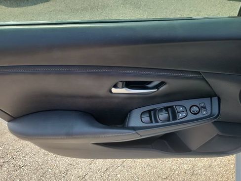Certified 2024 Nissan Sentra SV FWD image 16