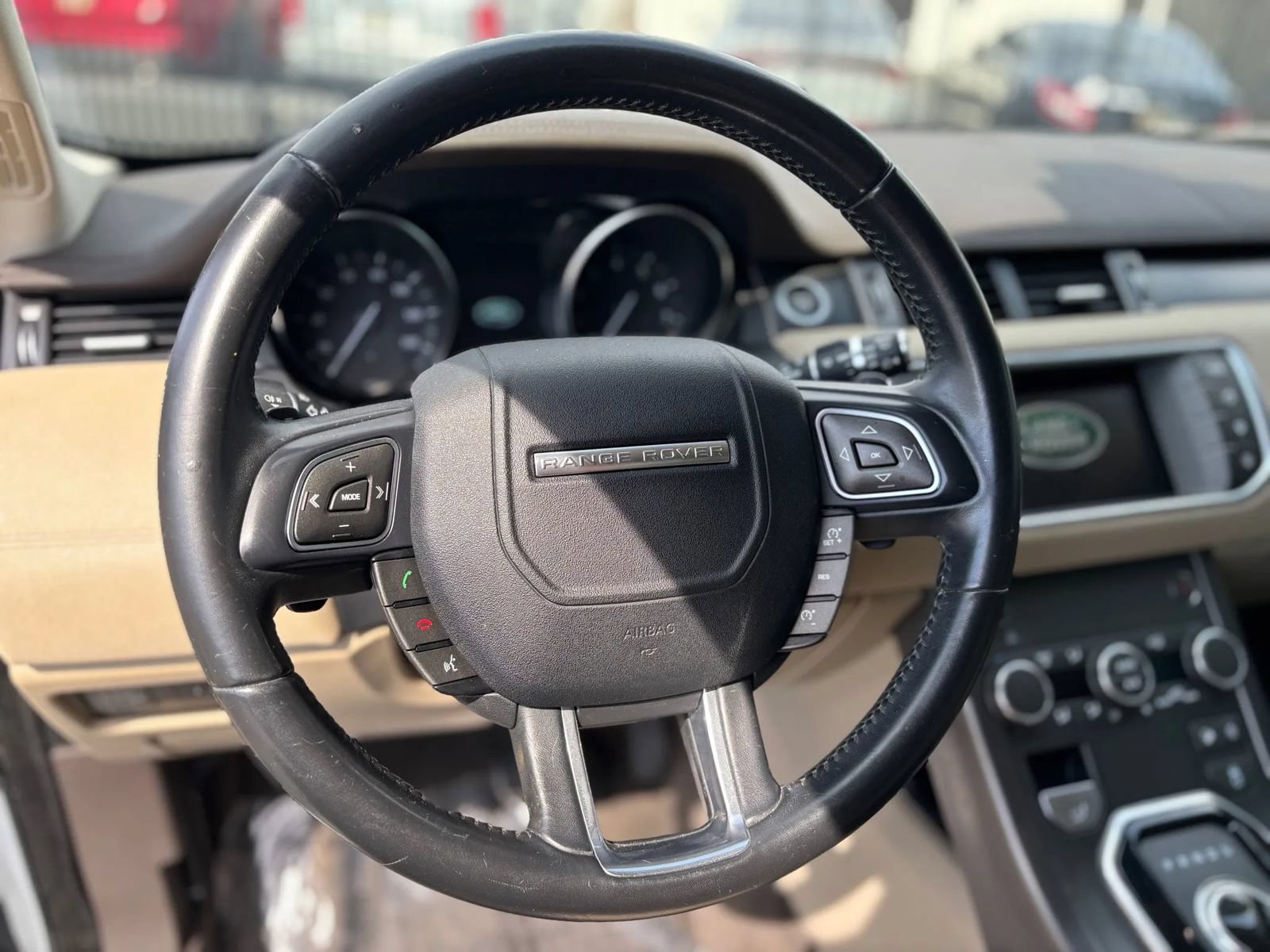 Used 2019 Land Rover Range Rover Evoque SE Premium AWD/4WD image 25