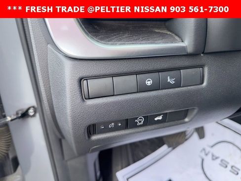 Used 2023 Nissan Rogue Platinum w/ Platinum Premium Package image 10