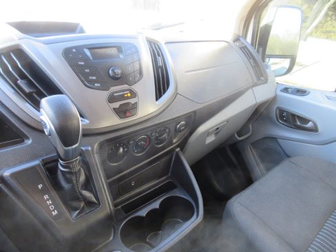 Used 2019 Ford Transit 150 130 Low Roof image 34