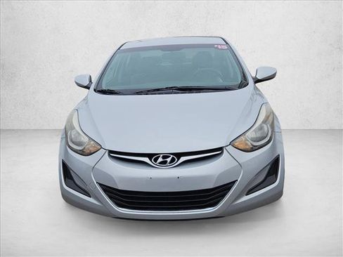 Used 2015 Hyundai Elantra SE FWD image 2