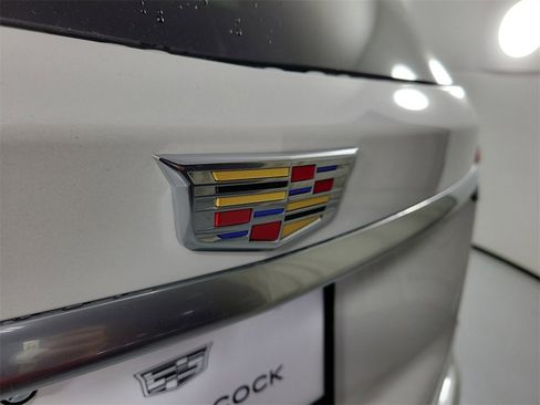 Certified 2025 Cadillac XT6 Premium Luxury w/ Technology Package image 6