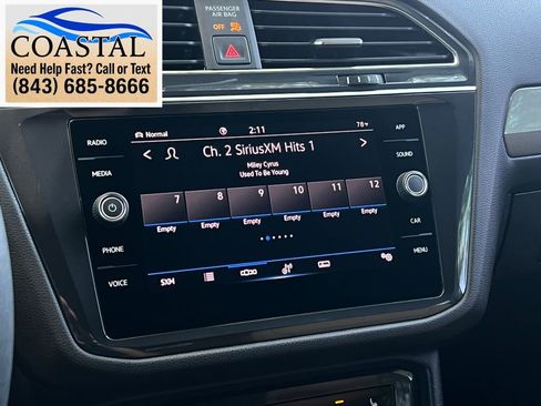 Used 2023 Volkswagen Tiguan SE AWD/4WD image 35