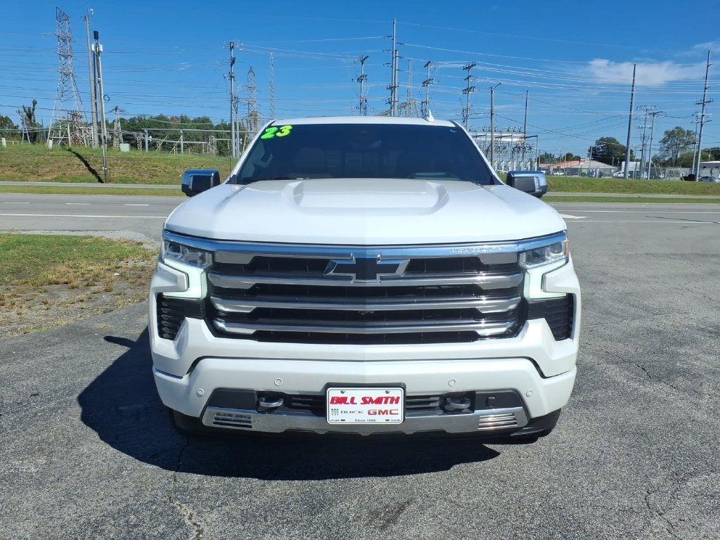 Used 2023 Chevrolet Silverado 1500 High Country w/ High Country Premium Package AWD/4WD image 2