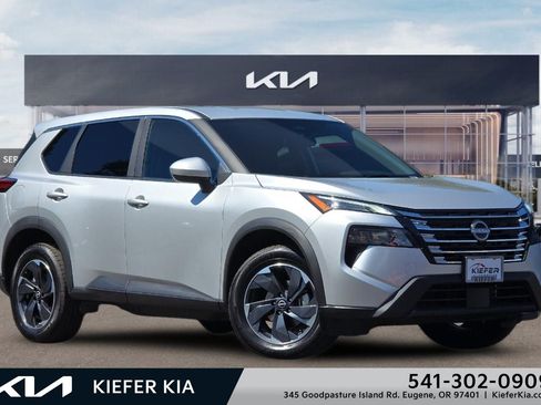 Used 2025 Nissan Rogue SV AWD/4WD image 1