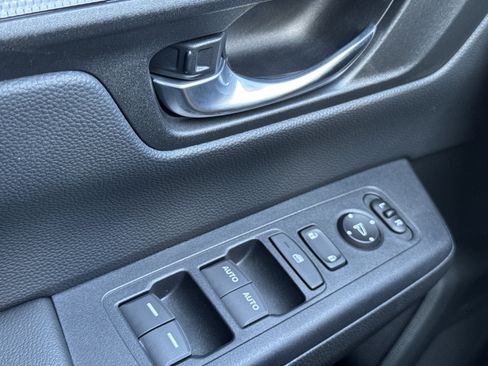 Used 2025 Honda CR-V EX image 21
