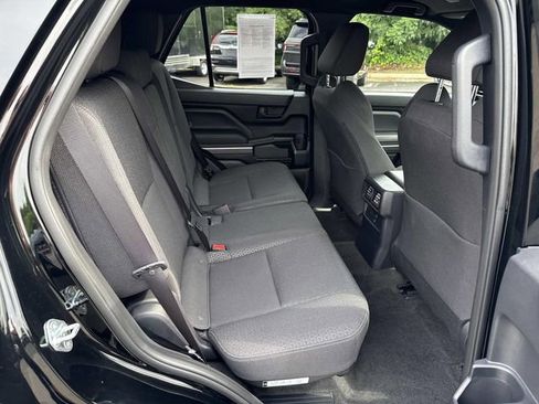 Used 2026 Toyota 4Runner SR5 AWD/4WD image 11