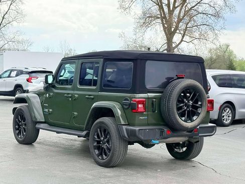 Used 2023 Jeep Wrangler Unlimited Sahara w/ Cold Weather Group AWD/4WD image 9