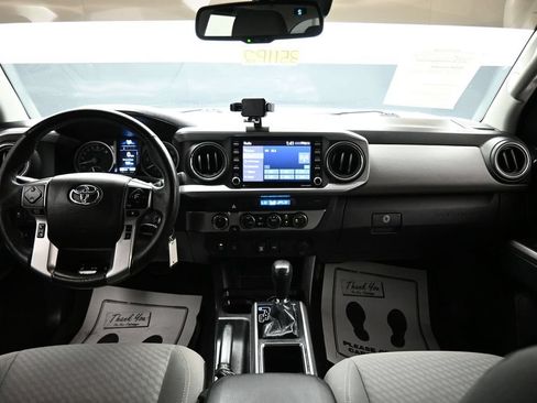 Used 2021 Toyota Tacoma SR5 w/ Technology Package AWD/4WD image 12