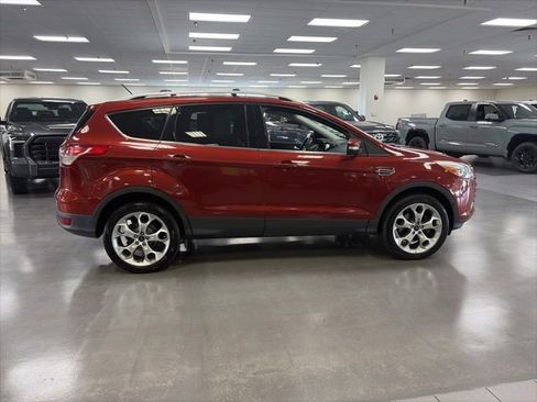 Used 2016 Ford Escape Titanium w/ Equipment Group 301A AWD/4WD image 8