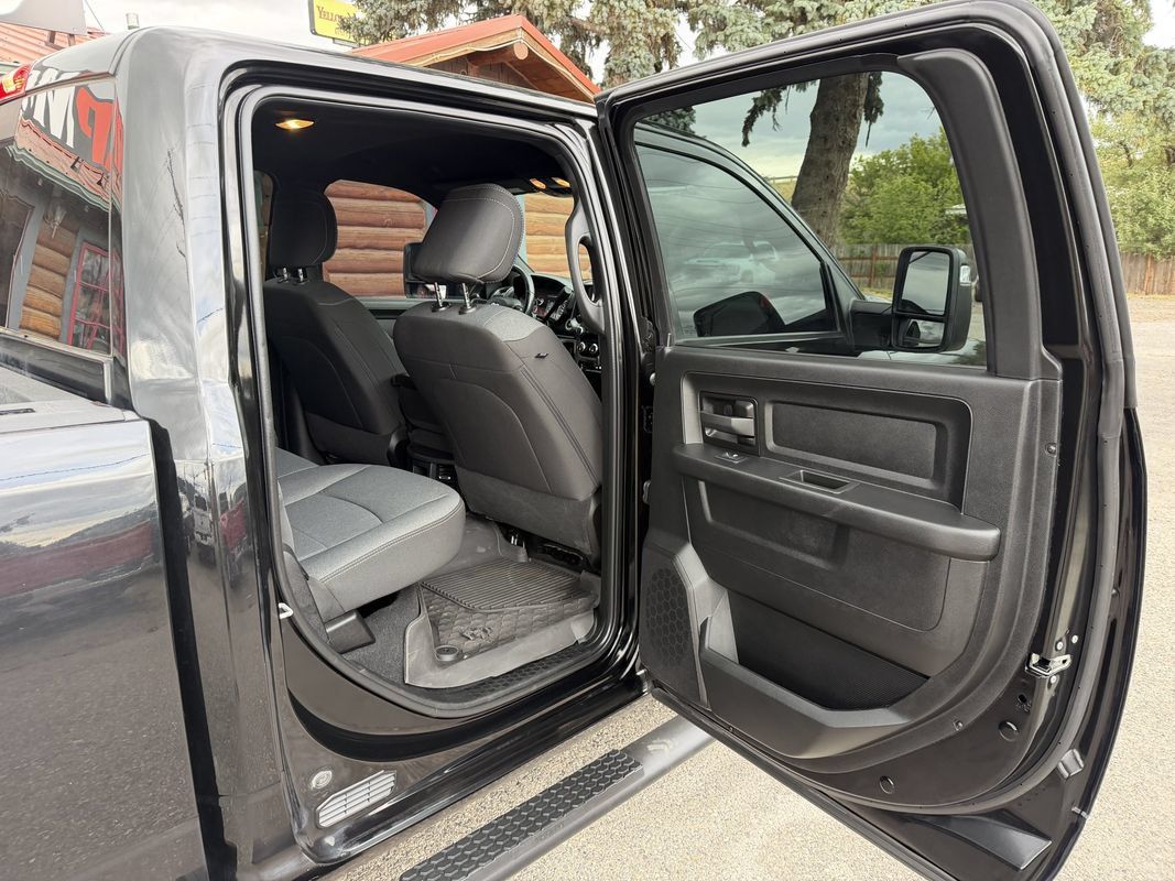 Used 2023 RAM 2500 Tradesman AWD/4WD image 27
