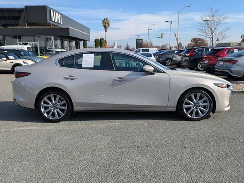 Used 2022 MAZDA MAZDA3 s image 4