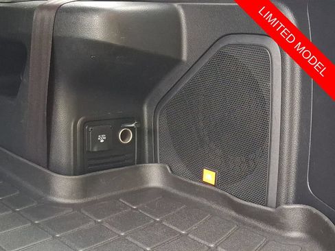 Used 2021 Toyota 4Runner Limited AWD/4WD image 32