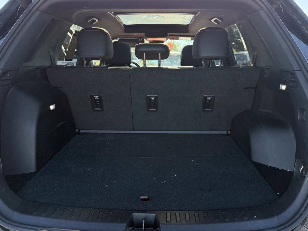 Used 2025 Chevrolet Equinox RS w/ Safety and Technology Package AWD/4WD image 7