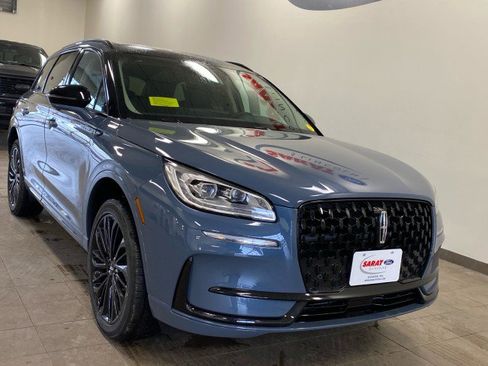 New 2025 Lincoln Corsair Reserve w/ Jet Appearance Package image 2