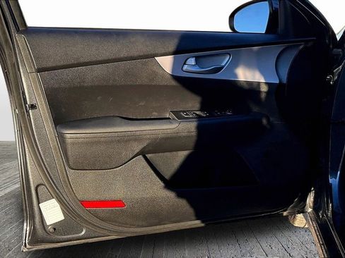 Certified 2024 Kia Forte LXS image 18