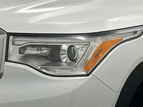 Used 2019 GMC Acadia SLT image 16