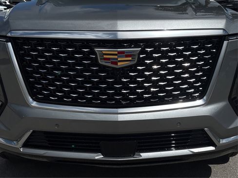 New 2026 Cadillac Escalade Luxury image 15