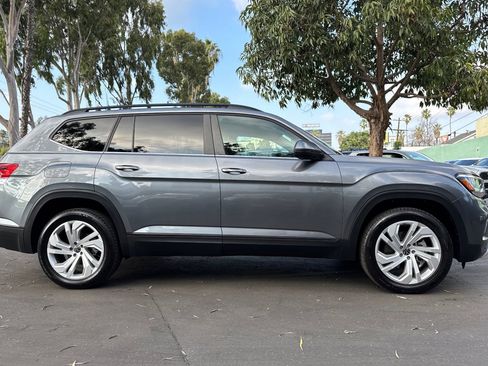 Used 2021 Volkswagen Atlas SE w/ Panoramic Sunroof Package image 3