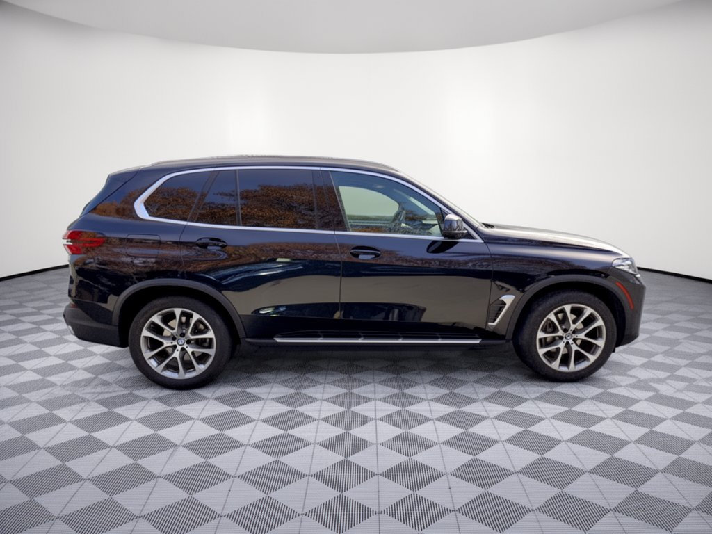 Used 2024 BMW X5 xDrive40i AWD/4WD image 8