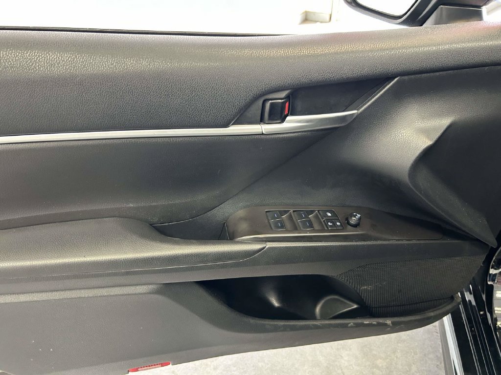 Used 2023 Toyota Camry SE FWD image 15