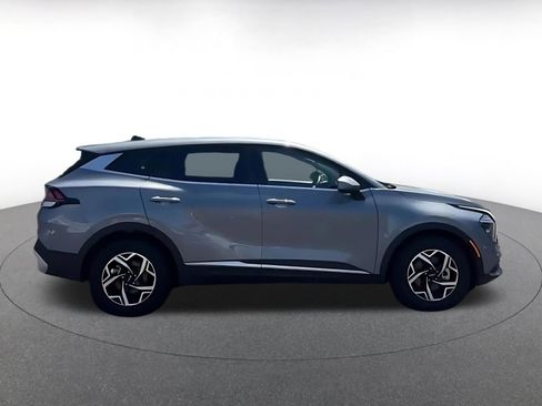 Used 2025 Kia Sportage LX FWD image 16