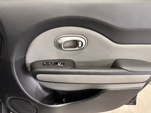 Used 2019 Kia Soul + image 16