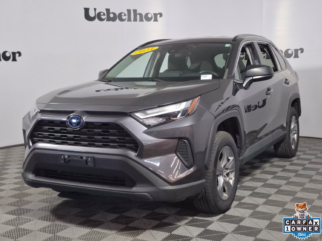 Used 2023 Toyota RAV4 LE AWD/4WD image 3