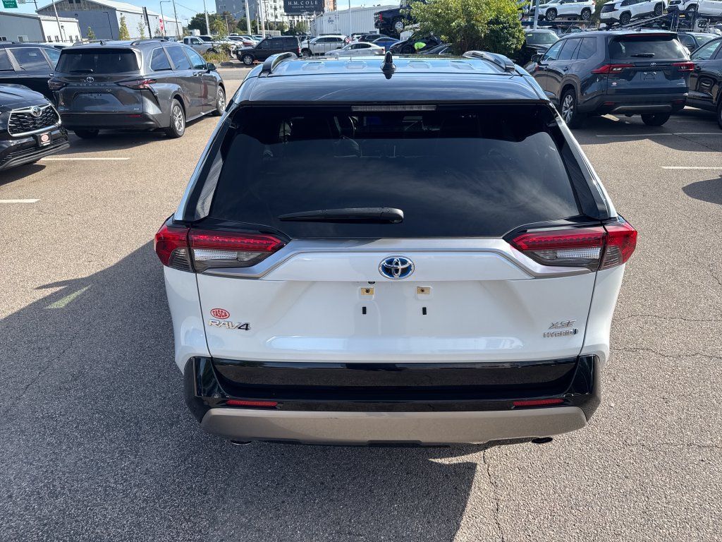Used 2023 Toyota RAV4 XSE AWD/4WD image 6
