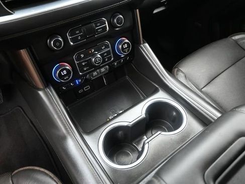 Used 2023 Chevrolet Tahoe High Country w/ Advanced Technology Package RWD image 32