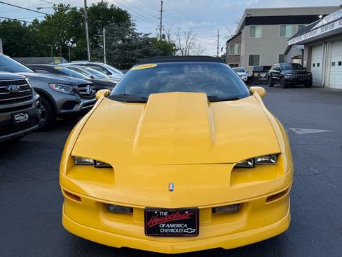 Used 1995 Chevrolet Camaro Z28 RWD image 3