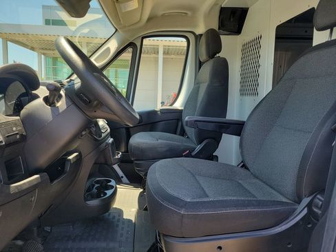 Used 2023 RAM ProMaster 2500 FWD image 12